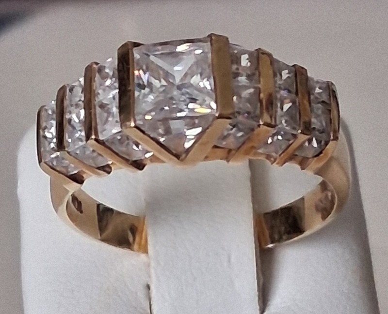 10K Yellow Gold CZ marked PJM 7 Row Stair Step Sz 8 Ring 4.32g