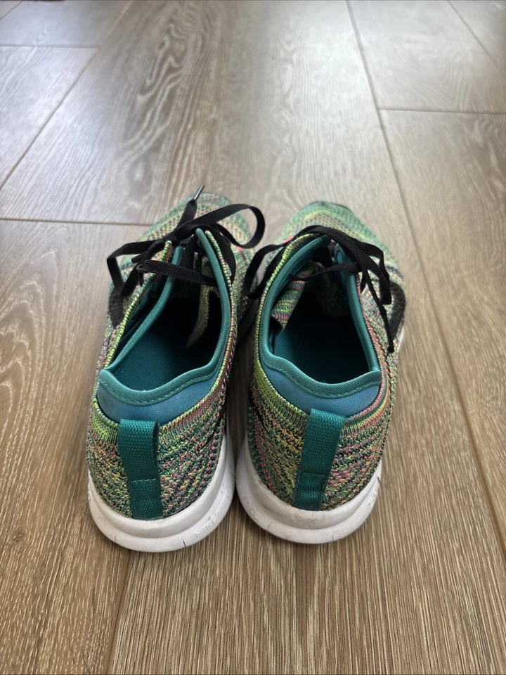 Nike Free TR Flyknit Mujer Talla US 7 UK 4.5 Zapatos para Correr Tenis Foto 3 de 4