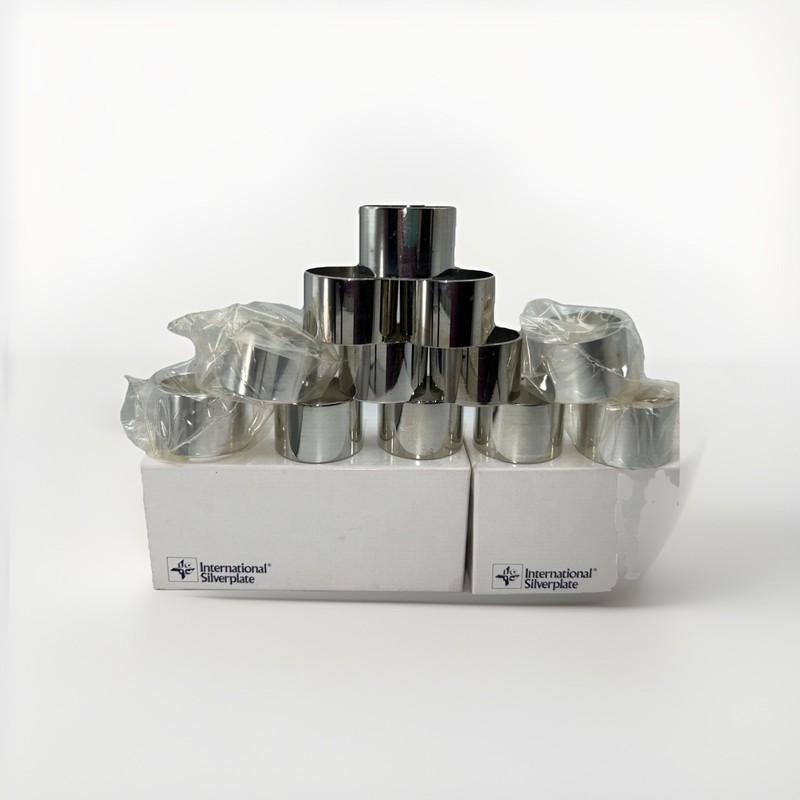 Int. Silver Set of 12 Silverplate Napkin Rings Vintage
