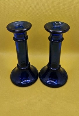 Handgefertigter Kerzenständer aus recyceltem Glas, spanisch, kobaltblau.