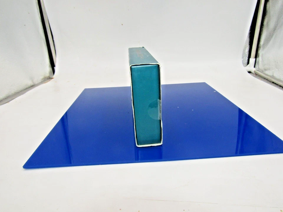 Mini juego de uñas Ulta Beauty cálido y acogedor de 5 piezas con hoja de pegatinas navideñas nuevo en caja Foto 3 de 4