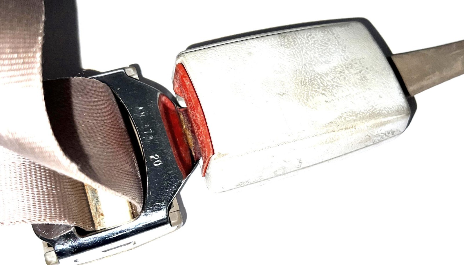 8889 Chevrolet & GMC Regular Cab—Bendix Bench Center Seat Belt w/ Buckle, Beige eBay