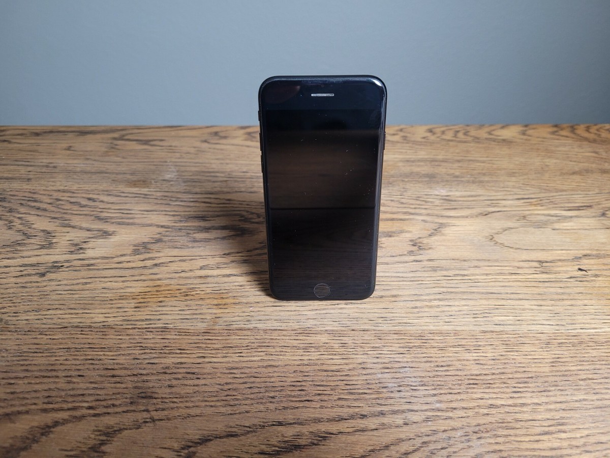 Apple iPhone 7 256GB Matte Black Verizon Unlocked Good Apple iPhone 7 256GB Matte Black Verizon Unlocked Good