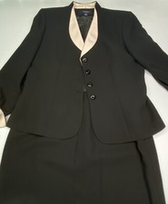 VTG Jones Wear Suit Womens Size 10 Two Piece Set Black Pink Suit With Skirt