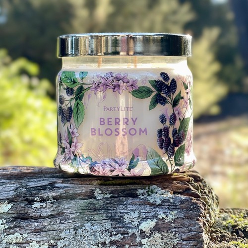 Partylite BERRY BLOSSOM SIGNATURE 3 Wick JAR CANDLE G73C247 Berries Jasmine - Photo 2 sur 16