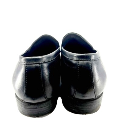 UGG Men display picture 3