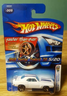 Hot Wheels Faster Than Ever Realistix 1969 Pontiac Firebird T/A 1