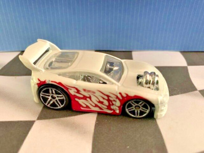 Hot Wheels HW 2005 Mainline 174 'Tooned Mitsubishi Eclipse WHITE PR5