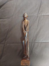 Uomo africano che suona la batteria legno intagliato a mano figura tribale vintage 10 pollici