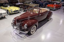 1940 Ford DeLuxe Convertible Coupe 