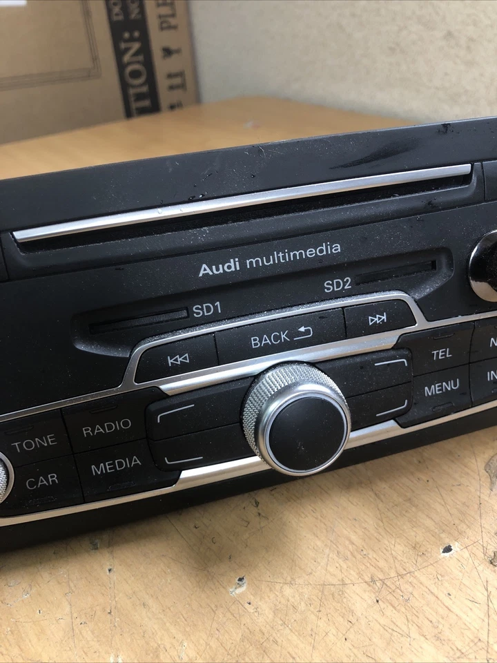 AUDI A1 8X MK2 (2010-2018) SAT NAV HEAD UNIT RADIO 8XA035192A - Image 4 of 4