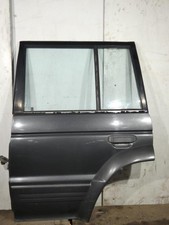 Porte arrière et accessoires Mitsubishi PAJERO