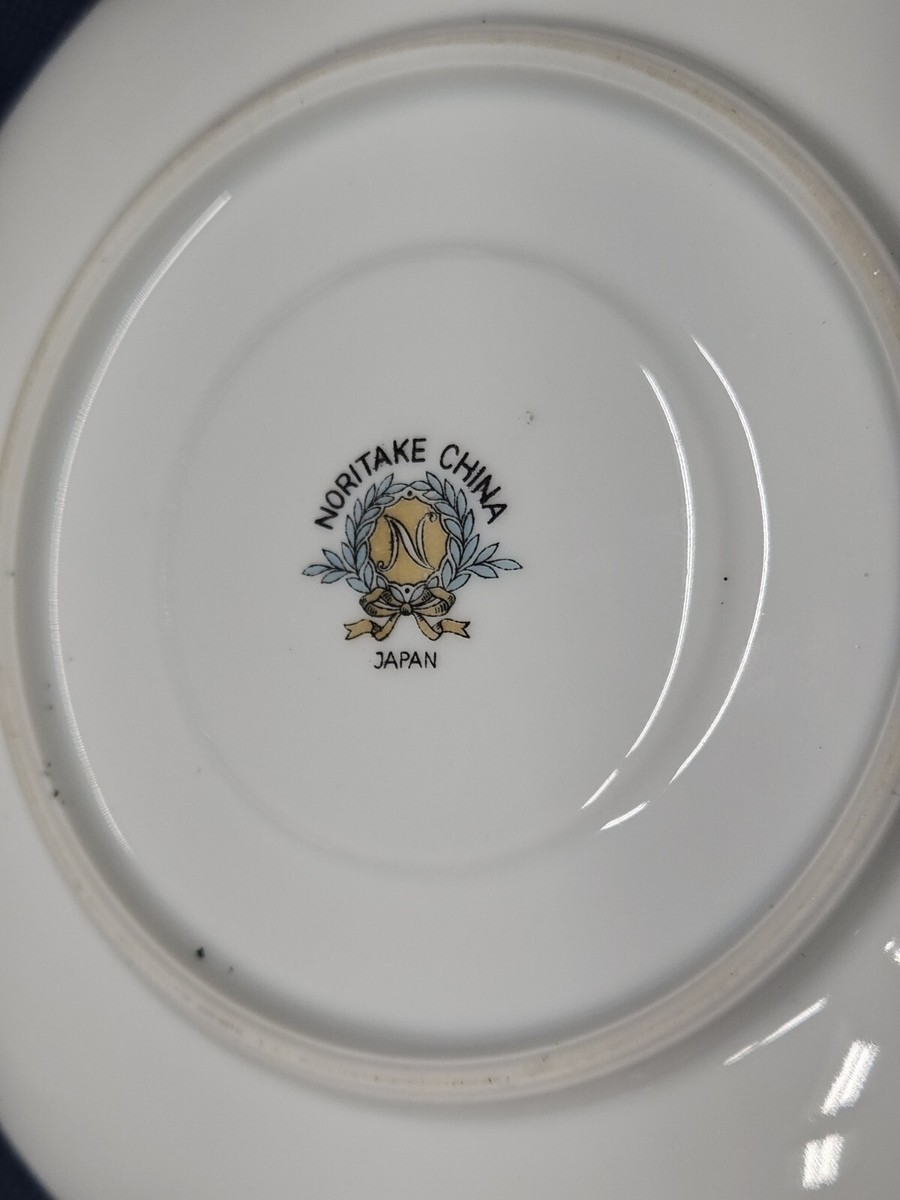 Vintage Noritake Fine China Japan 1386 White W/Leaves, Cup/Saucer