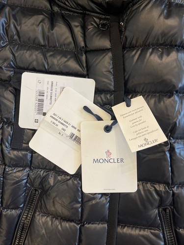 Moncler Armoise Short Down Jacket Size 