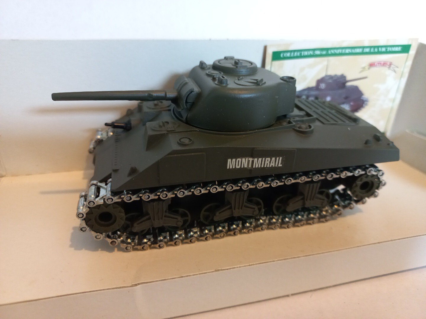 Miniature militaire Sherman M4A3 1/50 Solido char blindé WW2 France neuf 32