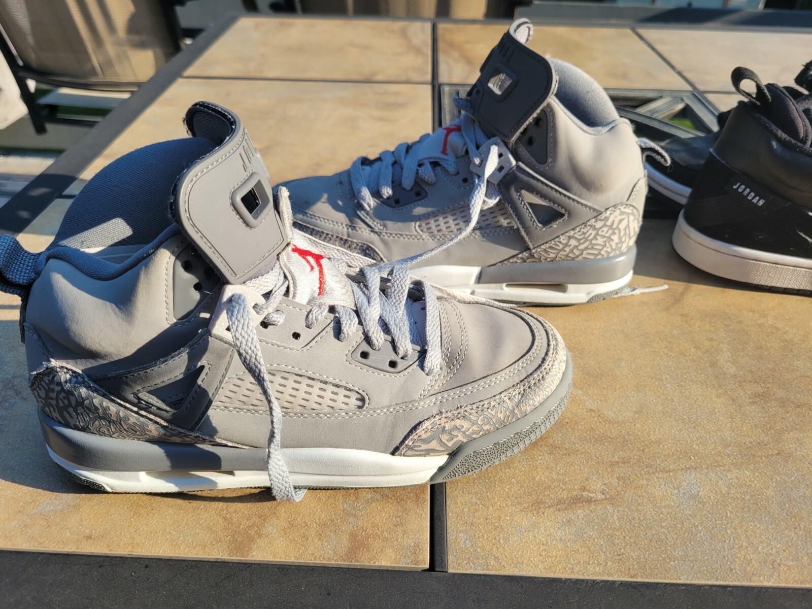 jordan spizike bg wolf grey