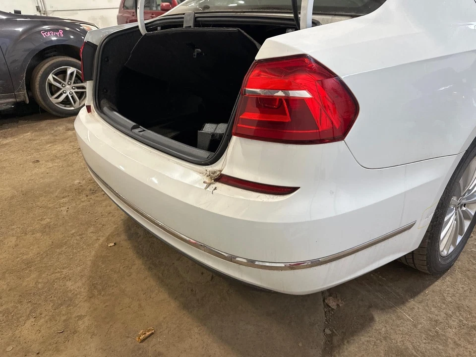(ТОЛЬКО МЕСТНЫЙ ПИКАП) 16 17 18 19 VW PASSAT задний бампер в сборе - Изображение 3 из 4