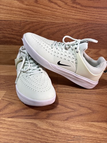 Size 10 - Nike Zoom Nyjah 3 SB Barely Green
