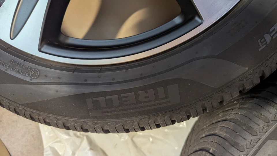 Mercedes ML GLE W166 Allwetter neuw. mit Pirelli (3 Monate genutzt) SuperFelgen - Bild 4 von 4