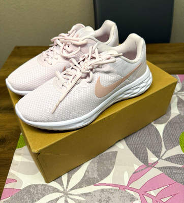 Nike Revolution 6 Road Damen Laufschuhe Größe 38 Rosa