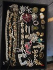 Huge Vintage Jewelry Lot FOR REPAIR OR CRAFT. Sold As Is Beautiful Pieces.. — photo 4