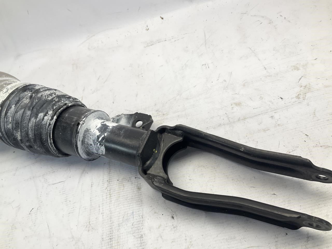 23-24 Maserati Grecale Front Right Passenger Strut Shock Absorber Q