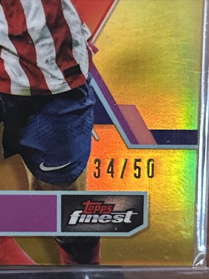 2022-23 Topps Finest UEFA Gold /50 Pablo Barrios #86 Rookie RC - Image 2 of 3