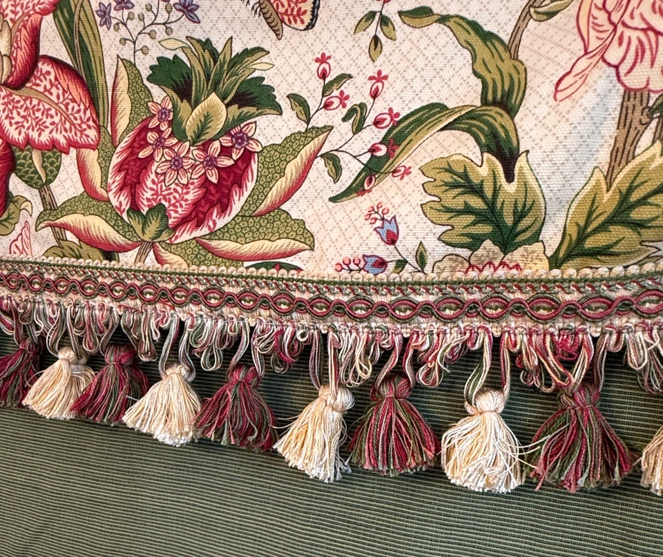 4 Tonos Romanos Vintage - Otomana de Algodón Verde con Borla Top Floral ZZ652 Foto 2 de 4