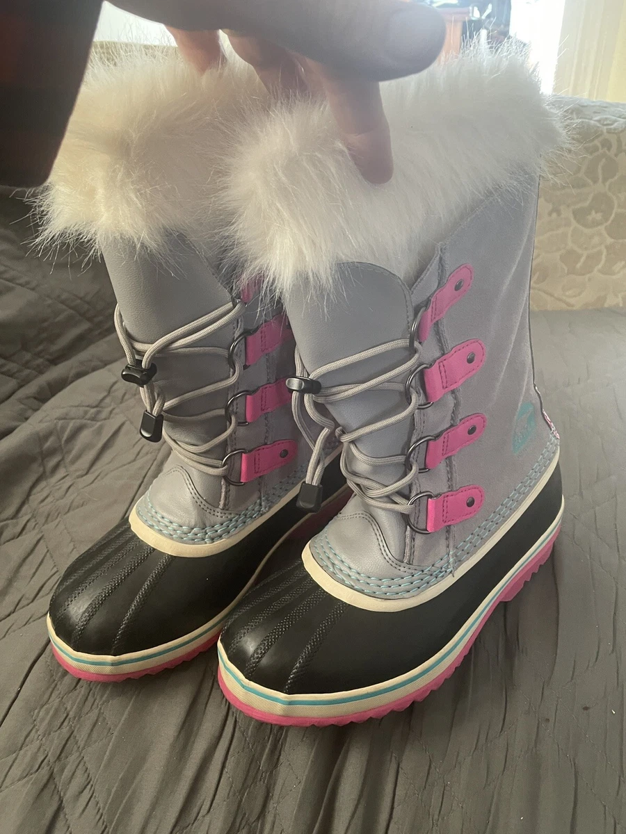 Gray and pink hotsell duck boots