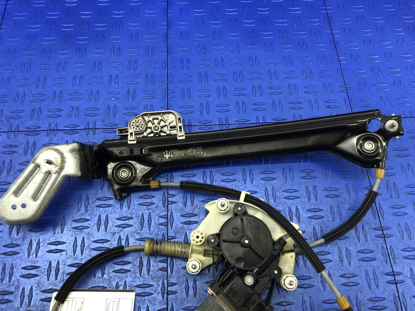 2014 - 2019 MASERATI GHIBLI M157 REAR LEFT REAR DOOR WINDOW REGULATOR W/MOTOR