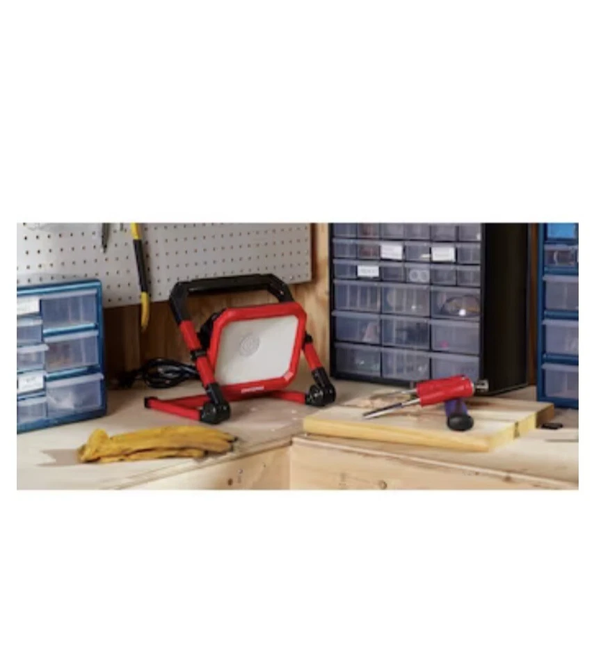 CRAFTSMAN 1500-Lumen LED Rechargeable Portable Work Light CMXELAYMPL1030 - Image 4 of 4