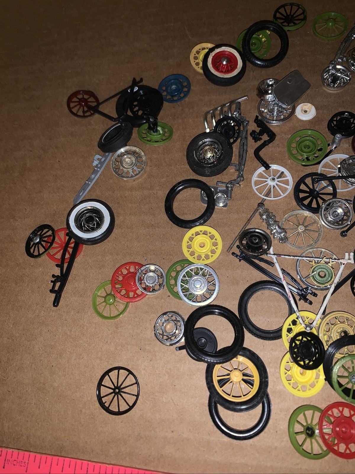 Vintage Junkyard Lot Of Plastic Model Car Parts LotJY235 eBay