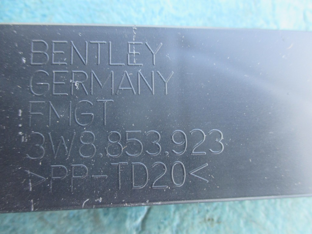 Bentley Continental Gt left rear retaining strip #3976 