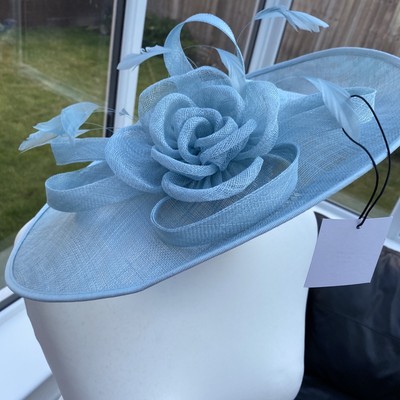BN but Bent JOHN LEWIS HAT DANIELLE 22 