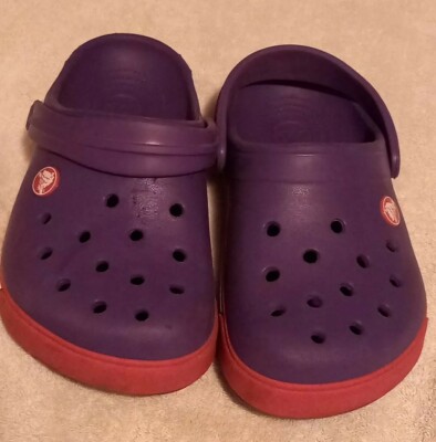 CROCS Purple Girl's Size J2 GUC