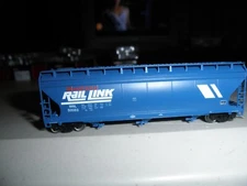 Montana Rail Link -        4650cuft.    3bay covered  hopper   # 50083
