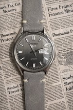 Seiko 5 Automatic Men's Watch Model 6309-8230 --Vintage