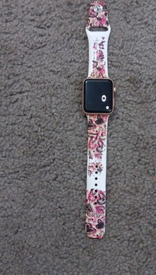Apple Watch Series 3 42mm Rose Gold Aluminum Case White Heart Pattern Band