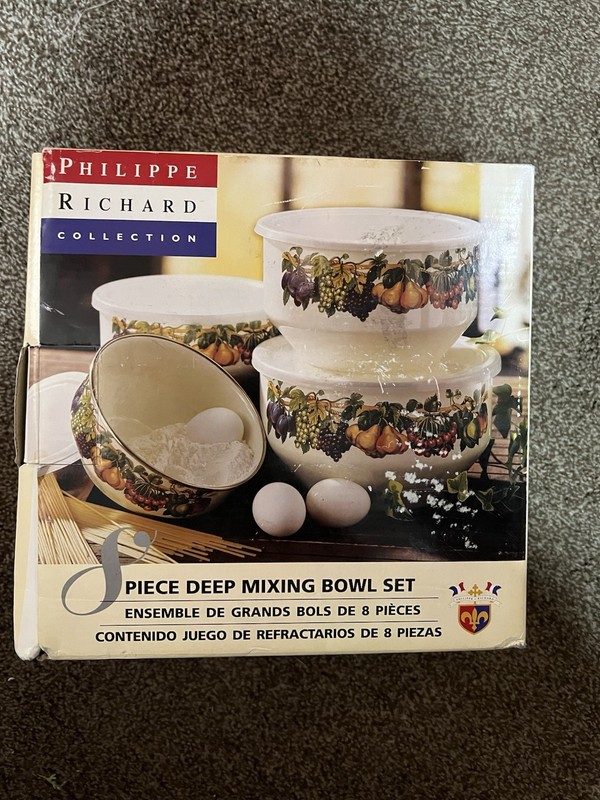 Philippe Richard 8 Piece Mixing Bowl Set- with Lids /New In Box Never Used