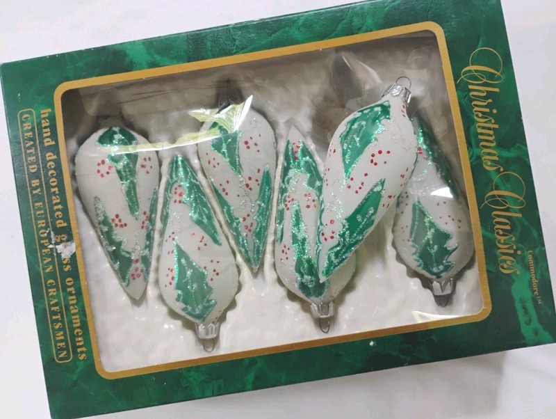 Box Set Frosted Glass Christmas Ornaments Holly Leaves And Berries
