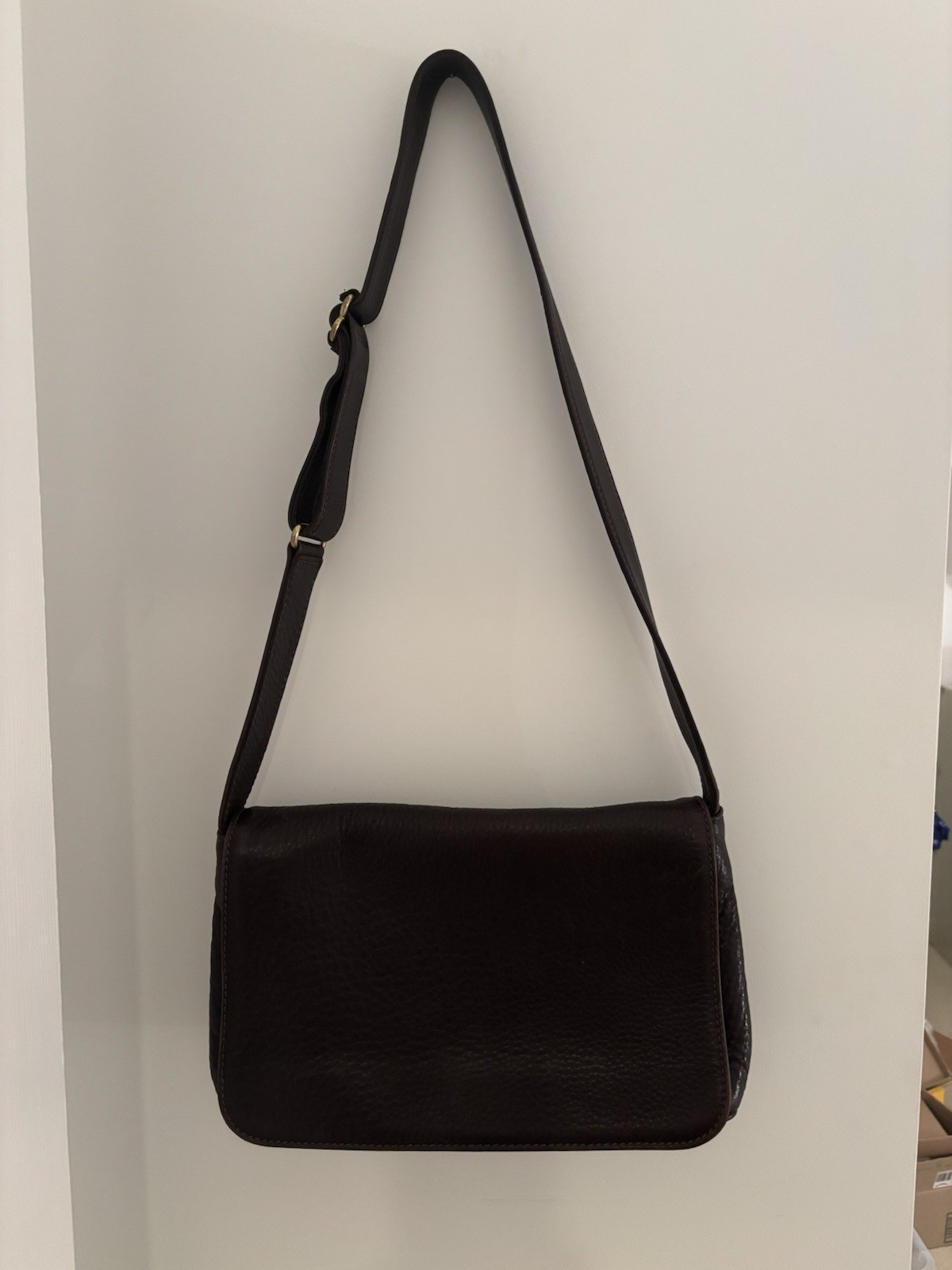 Vintage Coach chocolate brown leather shoulder/crossb… - Gem