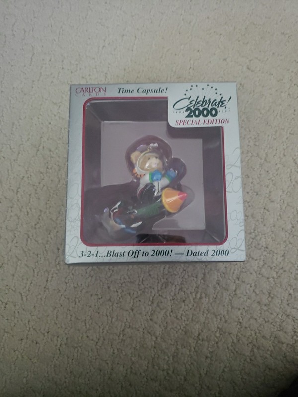 Carlton Cards Christmas Ornament Celebrate 2000 Special Edition