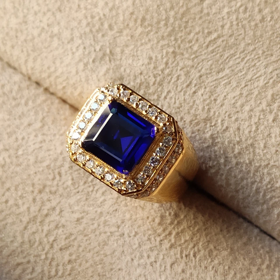 Кольцо мужское из чистого желтого золота 14 карат с натуральным синим сапфиром изумрудной огранки 4 карата - Изображение 3 из 4