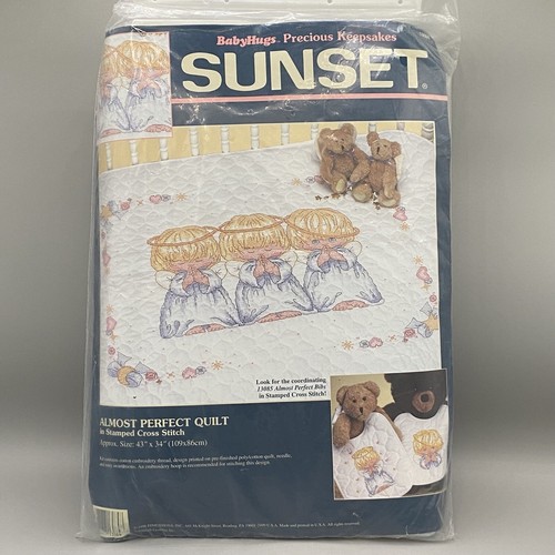 SUNSET BabyHugs Almost Perfect Quilt in Stamped Cross Stitch 1996 Dimensions NEW - Afbeelding 1 van 4