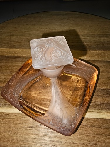 Vintage Art Deco Frosted Pink Glass Perfume Bottle - Picture 6 of 10