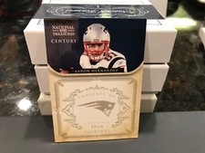 National Treasures Parallel Base Card Patriots Aaron Hernandez  02/25  2011