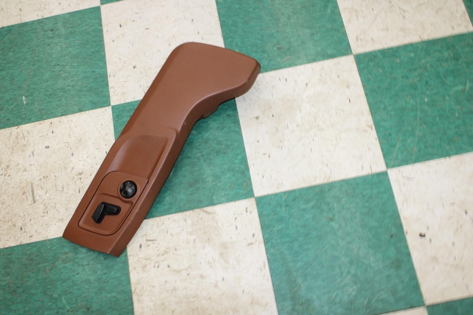 14-22 Ghibli Brown Front Passenger Right RH Power Seat Control Switch Button WTY