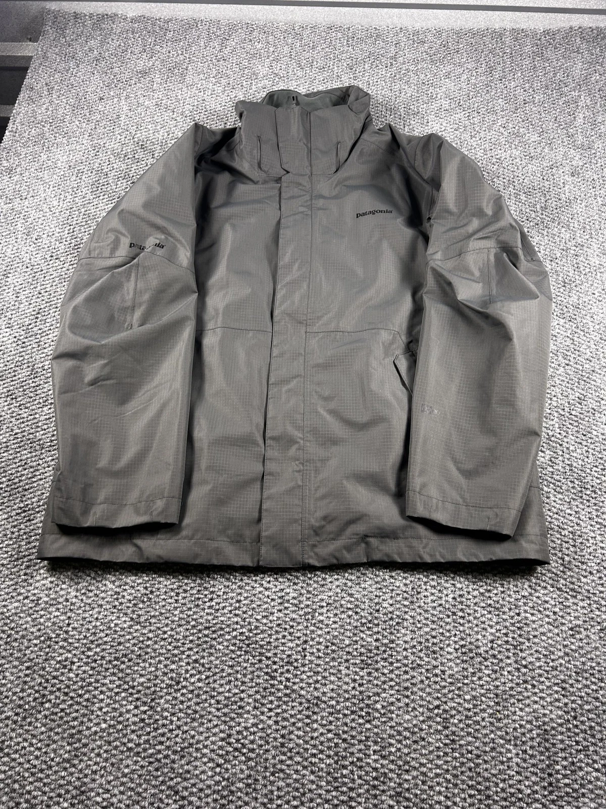 Patagonia Jacket Mens XL Gray H2No Waterproof Snow Shot Shell Hiking Outdoor
Opens in a new window o