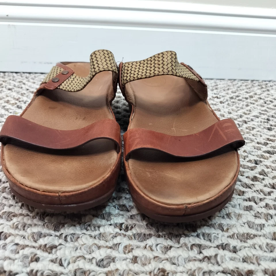 Sandalias FitFlop de cuero marrón para mujer talla 9 Foto 4 de 4