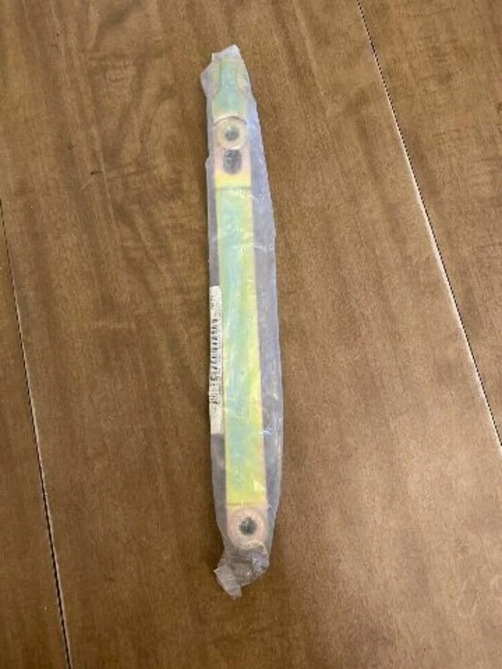 Suporte de montagem para-lama traseiro direito Harley Davidson Touring 2010-2013 60937-10 - Imagem 2 de 4